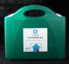 Wasserdichter grüner leerer Erste-Hilfe-Kasten aus Kunststoff mit Haken und Trennwand